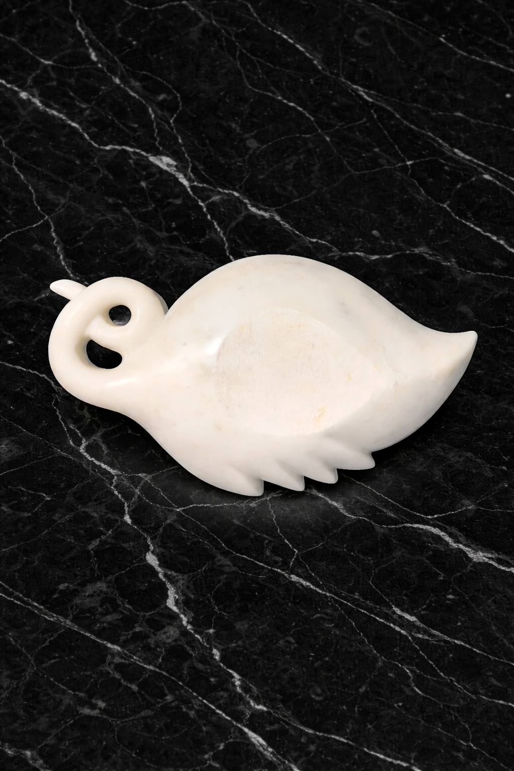 Marble leaf decorative bowl