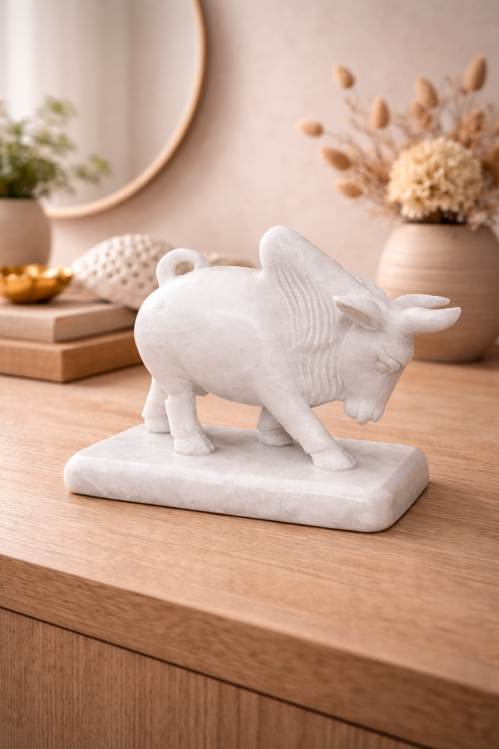 0.593 kg Premium white marble bull statue for office desk or living room décor