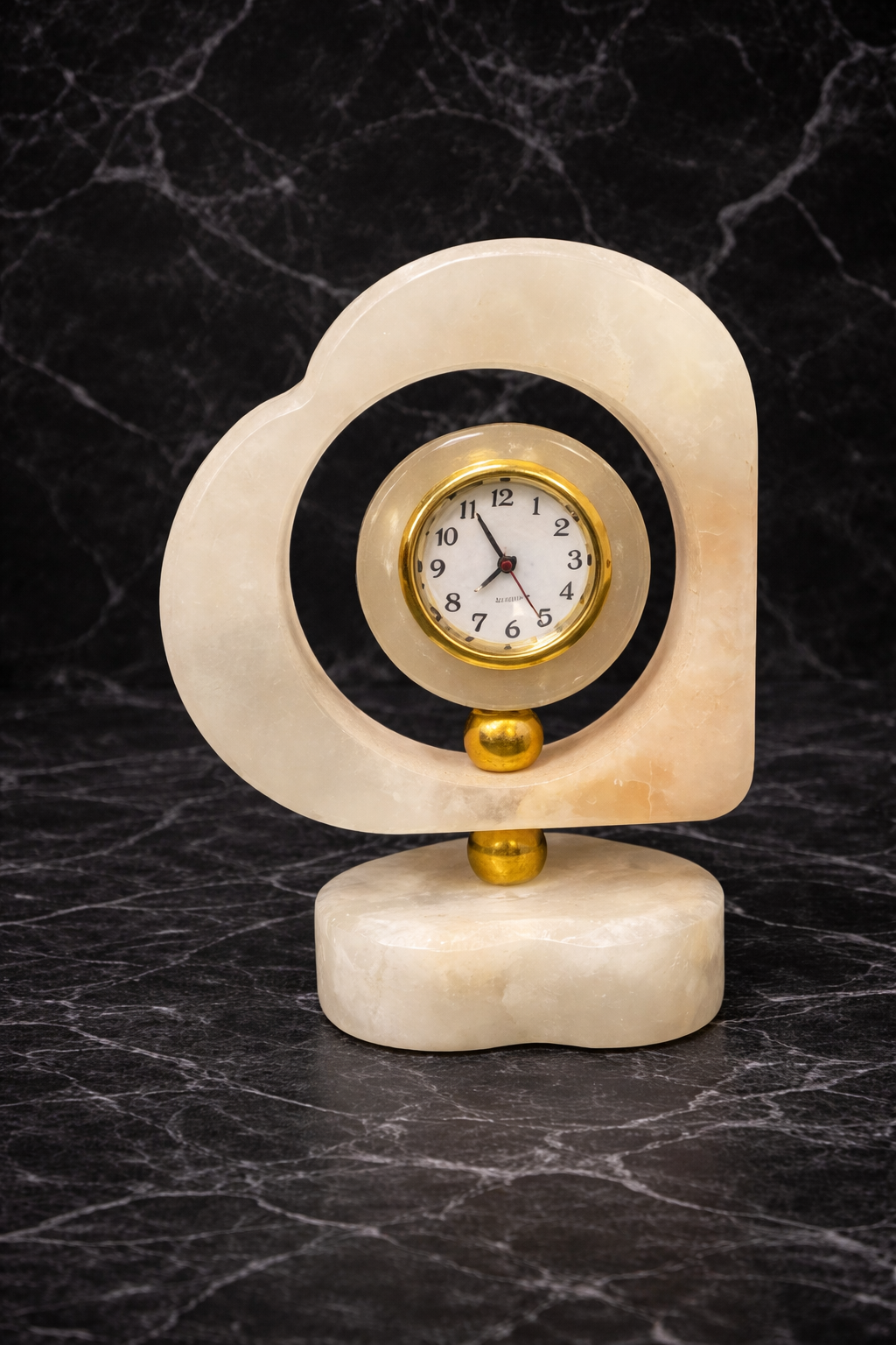 Elegant onyx heart-shaped marble clock décor – luxury stone desk clock for modern home styling.